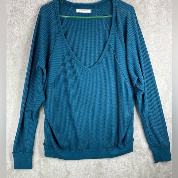 WE THE FREE Aqua Thermal Shirt Large Top Long Sleeve Oversized Slouchy Raw Hem - Picture 3 of 12